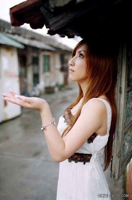 18222829z2as074rb349rp.jpg