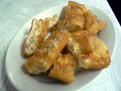 250px-Chinese_fried_bread.jpg