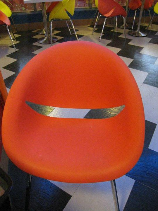 微笑椅子.JPG